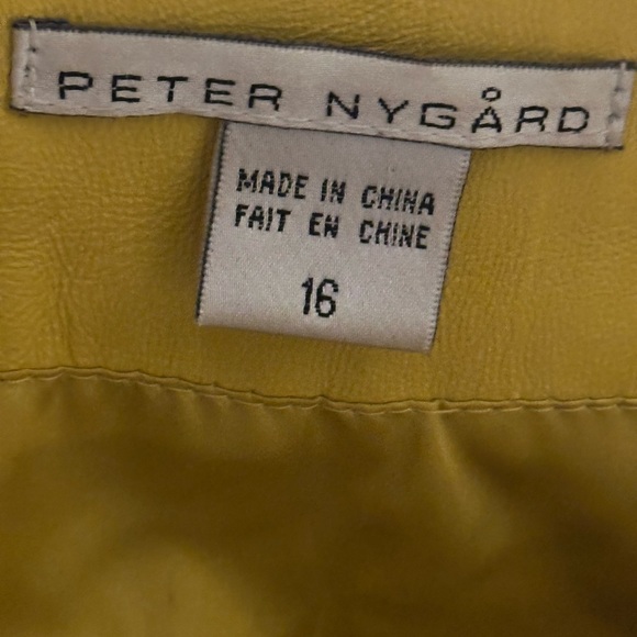 Short Leather Jacket - Picture 4 of 9